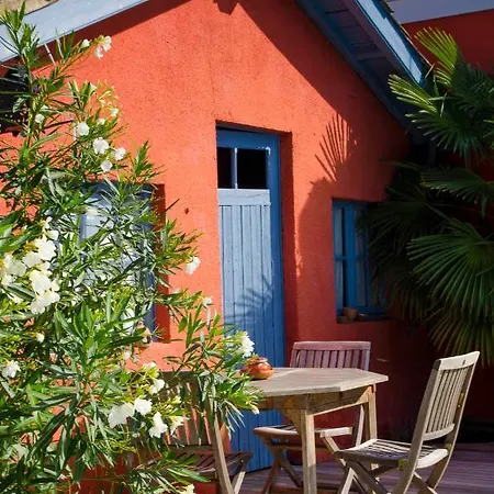 La Ferrade D'hotes * Begles