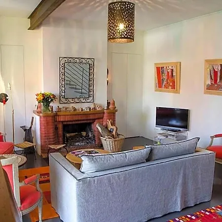 La Ferrade D'hotes Bed & Breakfast