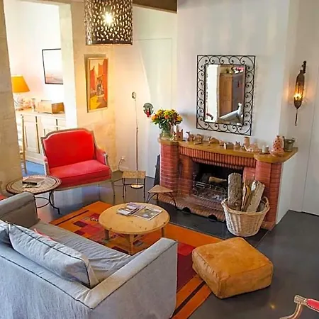 La Ferrade D'hotes Bed & Breakfast 4*