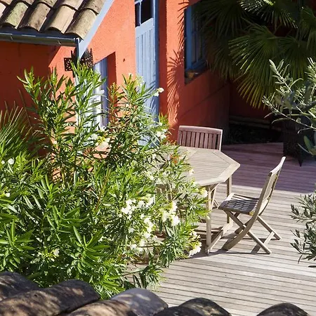 La Ferrade D'hotes Bed & Breakfast
