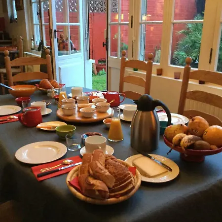 Bed & Breakfast La Ferrade D'hotes